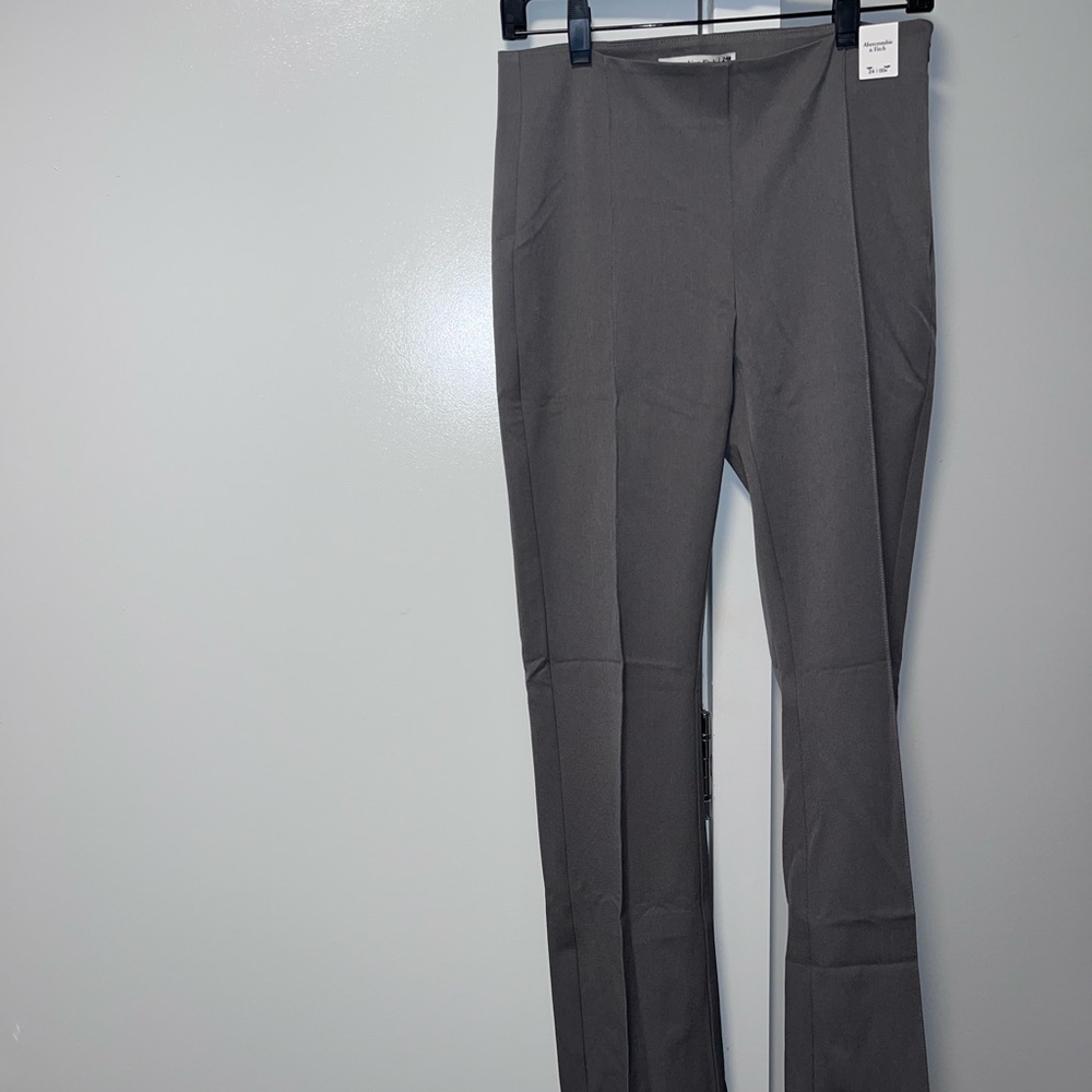 Women’s Abercrombie & Fitch Charcoal Dress Pants (24)